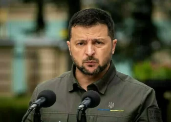 Zelenskiy says Kyiv ready for peace talks, but will not cede territory