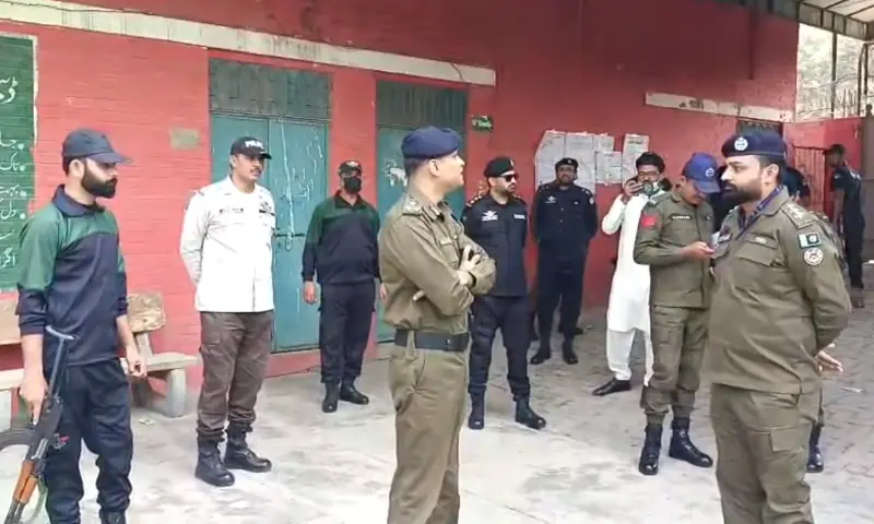 CPO Bilal Omer visits a polling station in Faisalabad on Nov 23, 2025. — screengrab via Tariq Saeed