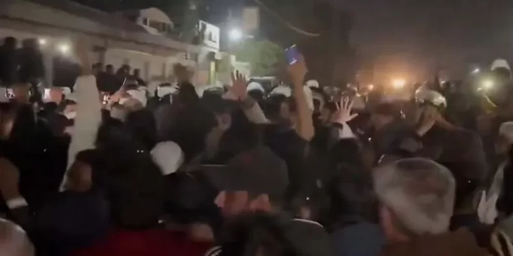 Aleema, PTI supporters continue sit-in near Adiala Jail as negotiations with police make no headway