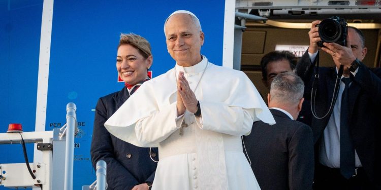 CEO explains how the unofficial 'papal airline' flies the pope