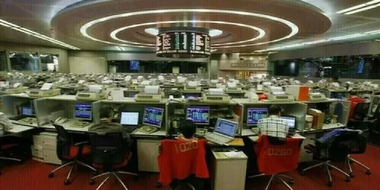 China, Hong Kong stocks set to end week higher as AI sentiment rebounds