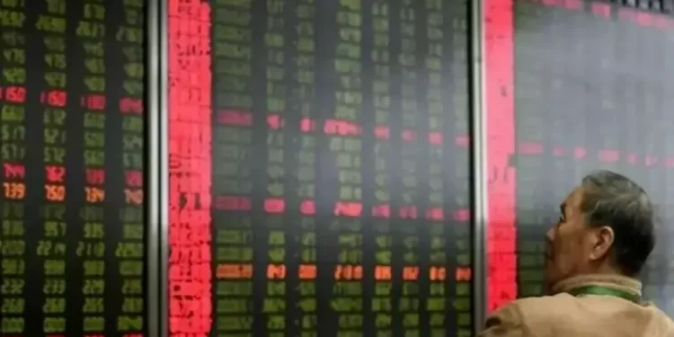 China stocks set to post weekly gain amid global tech selloff