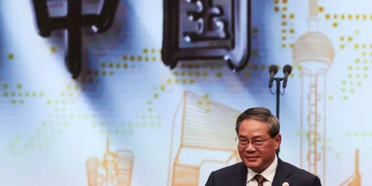 Chinese Premier Li derides trade restrictions, pledges to make global trade fairer