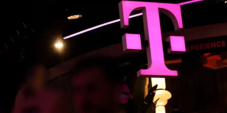 Deutsche Telekom lifts full year profit outlook, dividend