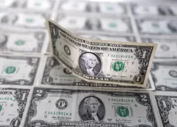Dollar on track for worst week in four months as case for Fed cut builds