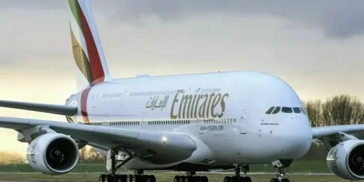 Emirates orders 65 Boeing 777X planes in $38bn deal