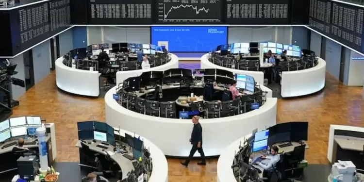 European shares recover as US rate-cut hopes lift sentiment; Ukraine talks in focus
