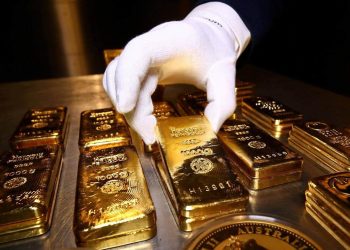 Gold Prices Drops by Rs 9,100 Per Tola in Pakistan