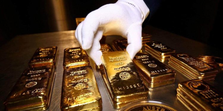 Gold Prices Drops by Rs 9,100 Per Tola in Pakistan