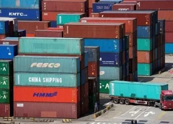 Govt moves to ease Port Qasim congestion with new unloading, berthing measures