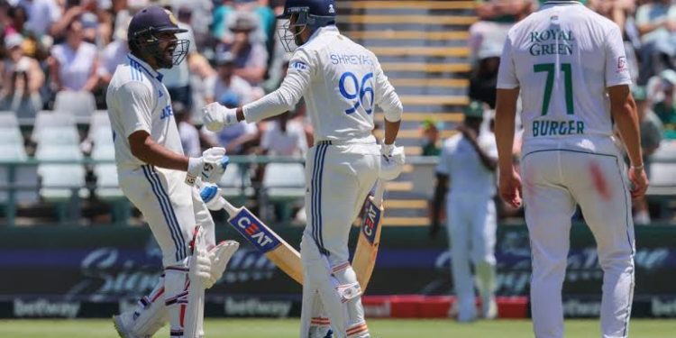 India Fails to Chase 124 as South Africa Wins First Test in India After 15 Years