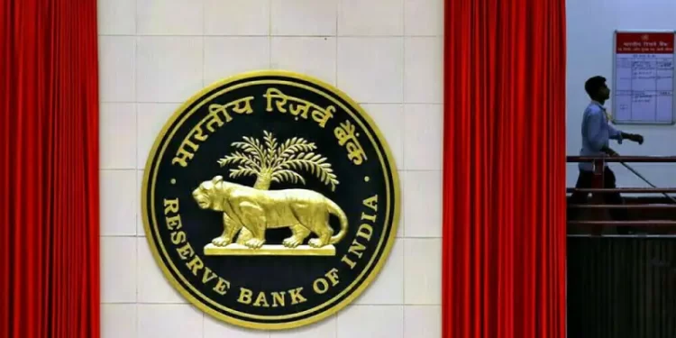 India central bank net sold $7.9 billion in September to halt rupee’s slide, bulletin shows