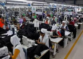 India’s November business growth slows to 6-month low on weak manufacturing, PMI shows