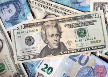 Intra-day update: rupee inches upward against US dollar