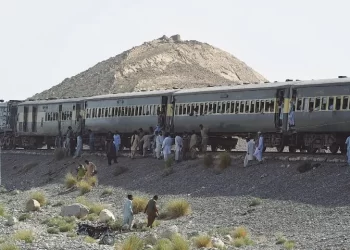 Jaffar Express targeted again, escapes bomb attack in Balochistan’s Nasirabad: officials