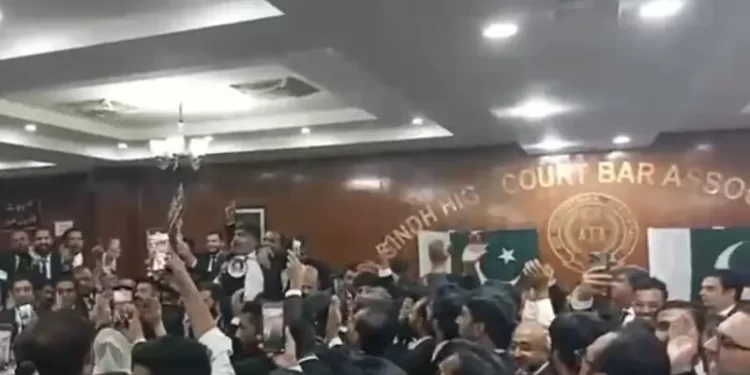 Lawyers protest against 27th Amendment at SHC