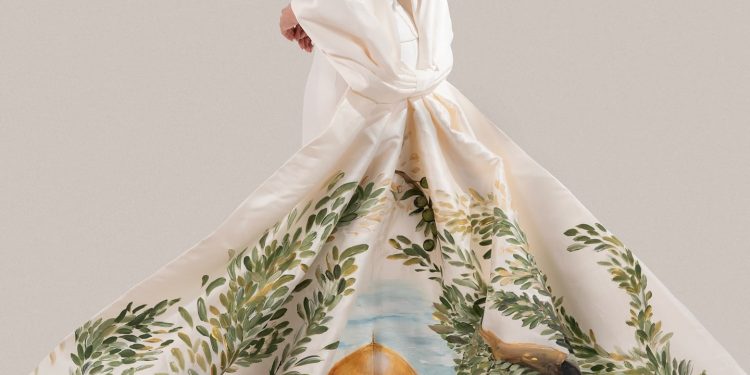 Miss Palestine Wears Dress Depicting Al-Aqsa Mosque on Miss Universe Stage