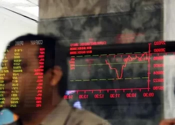 PSX starts positive, KSE-100 up 300 points