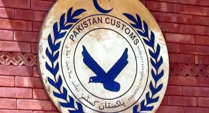 Pakistan Customs foils major smuggling bid in Karachi; smuggled fabric worth millions seized