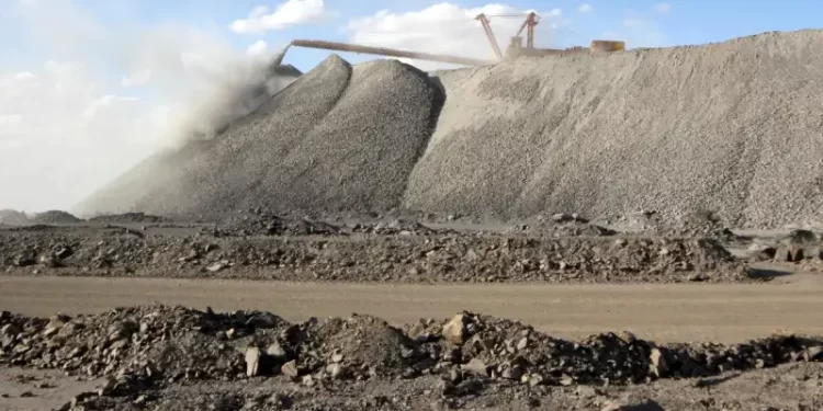 Pakistan, France explore collaboration in minerals, mining sectors