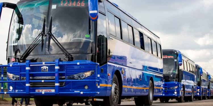 Pakistani Auto Company Partners with Chinese Company to Introduce Luxury Buses in Pakistan