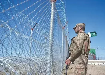 Pakistani diplomat, Afghan governor meet to ease bilateral tensions