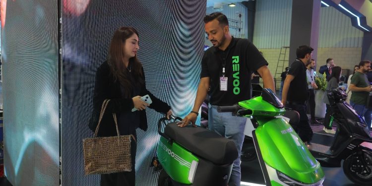 REVOO Unveils New Lithium-Battery EV Lineup at PAPS AUTOSHOW 2025