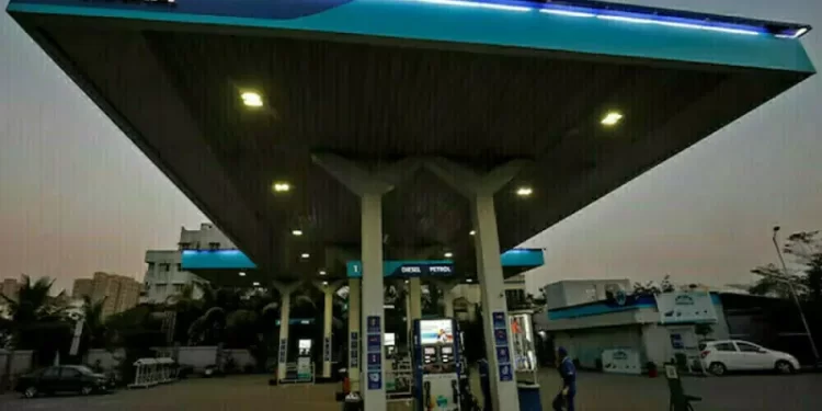 Russia-backed sanctioned Indian refiner boosts crude runs to 90%, sources say