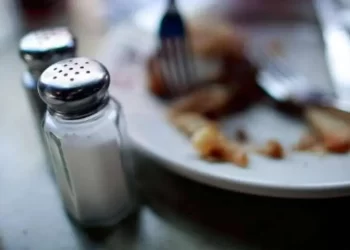 Smuggled salt, betel nuts worth Rs35.5m seized in Karachi