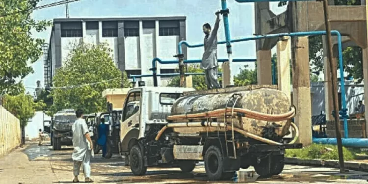 Some Karachi areas might face water shortage as Dhabeji sees yet another power breakdown