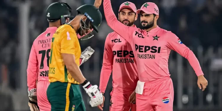 South Africa Sets Target of 111 Runs Against Pakistan in 2nd T20I Match