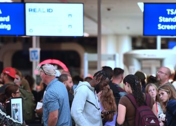 TSA agents 'who served with exemplary service' during the shutdown to receive $10,000 bonuses