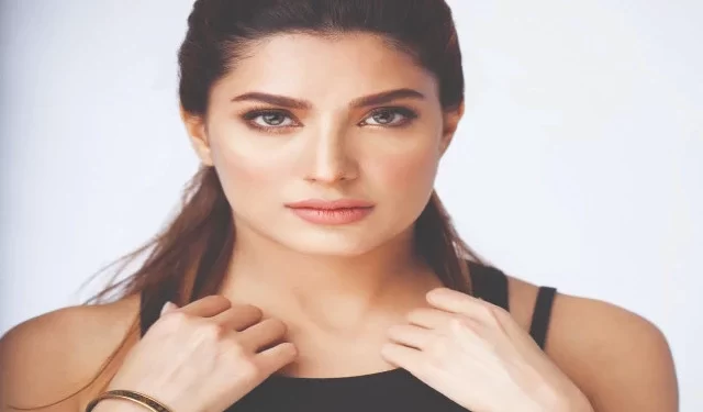 mehwish hayat photo file