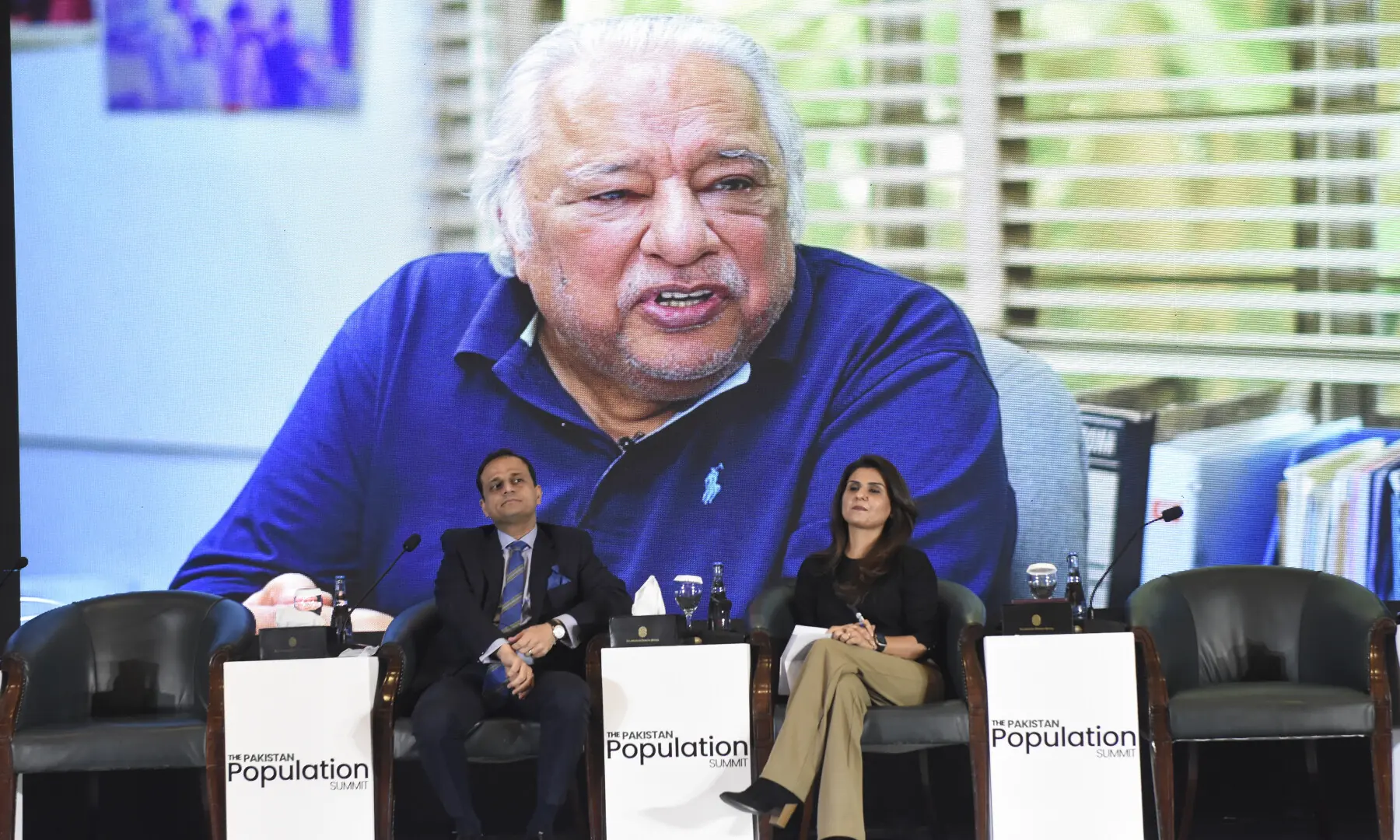 Urban planner Arif Hasan speaks at the summit. — Tanveer Shahzad / White Star