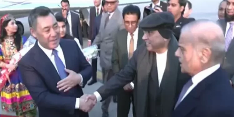 Kyrgyzstan president arrives in Islamabad on official visit