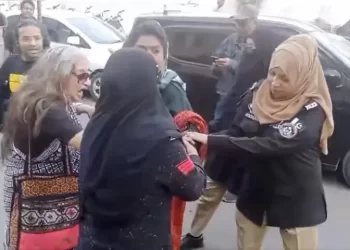 HRCP condemns police action against Aurat March activists in Karachi, urges authorities to respect people’s access to civic spaces