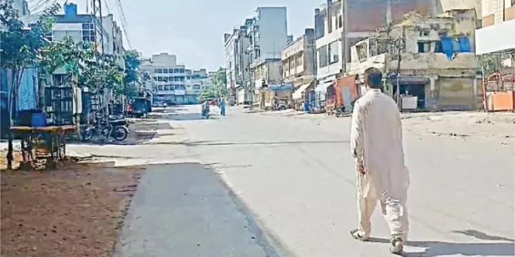 Transporters press ahead with wheel-jam strike in Islamabad, Rawalpindi tomorrow despite administration’s appeal