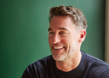 A nutritionist cut out ultra-processed foods 2 years ago. Here are the habits he kept, and the ones he ditched.