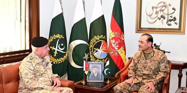 CDF Field Marshal Munir vows enhanced military cooperation with Jordanian military chief