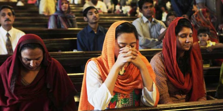 Christians Celebrate Christmas with Prayers Across Pakistan