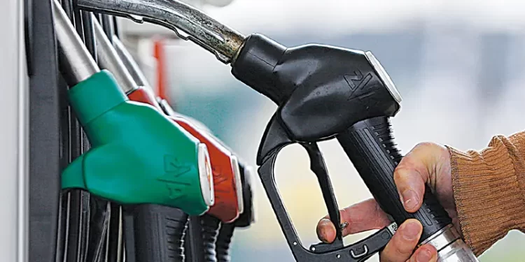 Diesel price slashed by Rs14 as petrol price remains unchanged