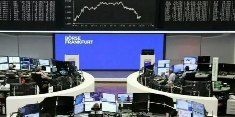 European shares flat on caution ahead of Fed’s rate decision