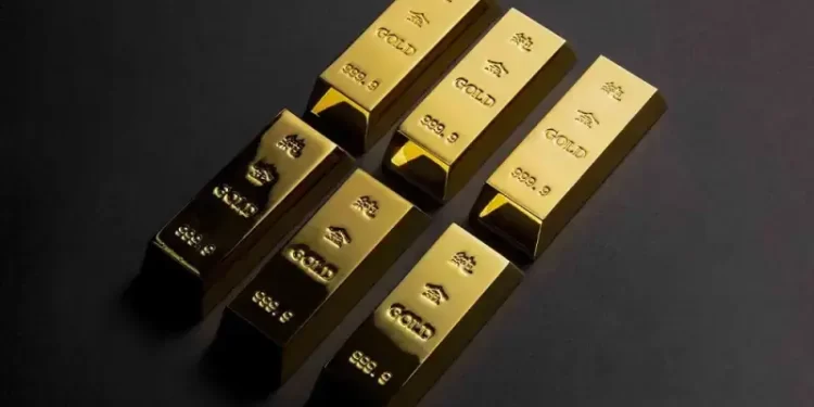 Gold price drops by Rs1,000 per tola in Pakistan