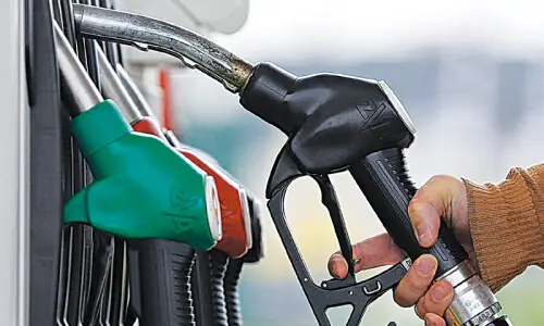 Govt Reduces Diesel Price by Rs.14 While Petrol Price Remains Unchanged