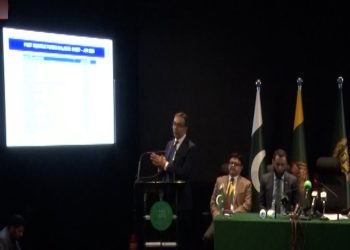 Govt defends PIA privatisation, pegs deal value at Rs55bn