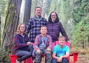 I used to obsess over perfect holiday cards. When I finally stopped sending them, I found more joy in the season.