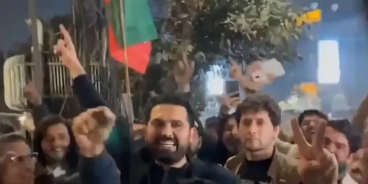 KP CM Afridi leads PTI rally at Lahore’s Liberty Chowk