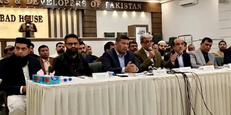 Karachi builders threaten shutdown, sit-in over alleged extortion calls