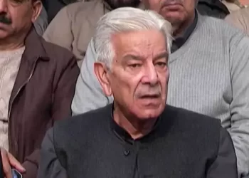 Khawaja Asif calls May 9 riots ‘Faiz-Imran joint venture’