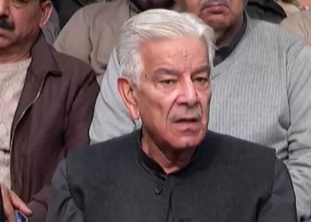 Khawaja Asif holds ex-ISI chief Faiz Hameed responsible for Nawaz’s ouster, says more charges to come